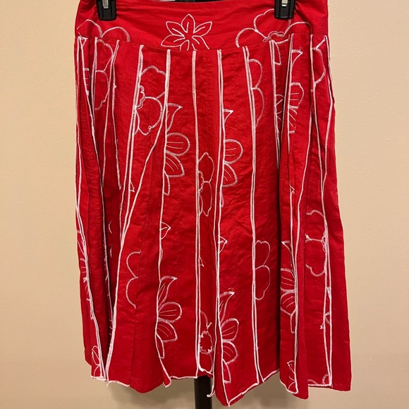 COLDWATER CREEK RED SKIRT - SIZE XS(4) - Picture 2 of 8